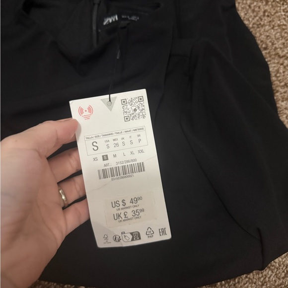 Zara ruffled jumpsuit dress - Picture 2 of 3